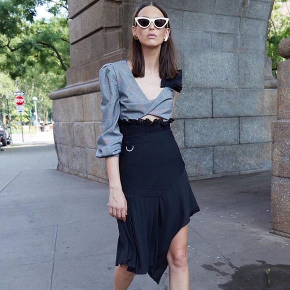 Chelsea And Walker Dresses & Skirts - Chelsea And Walker Asymmetrical Blondie Skirt.